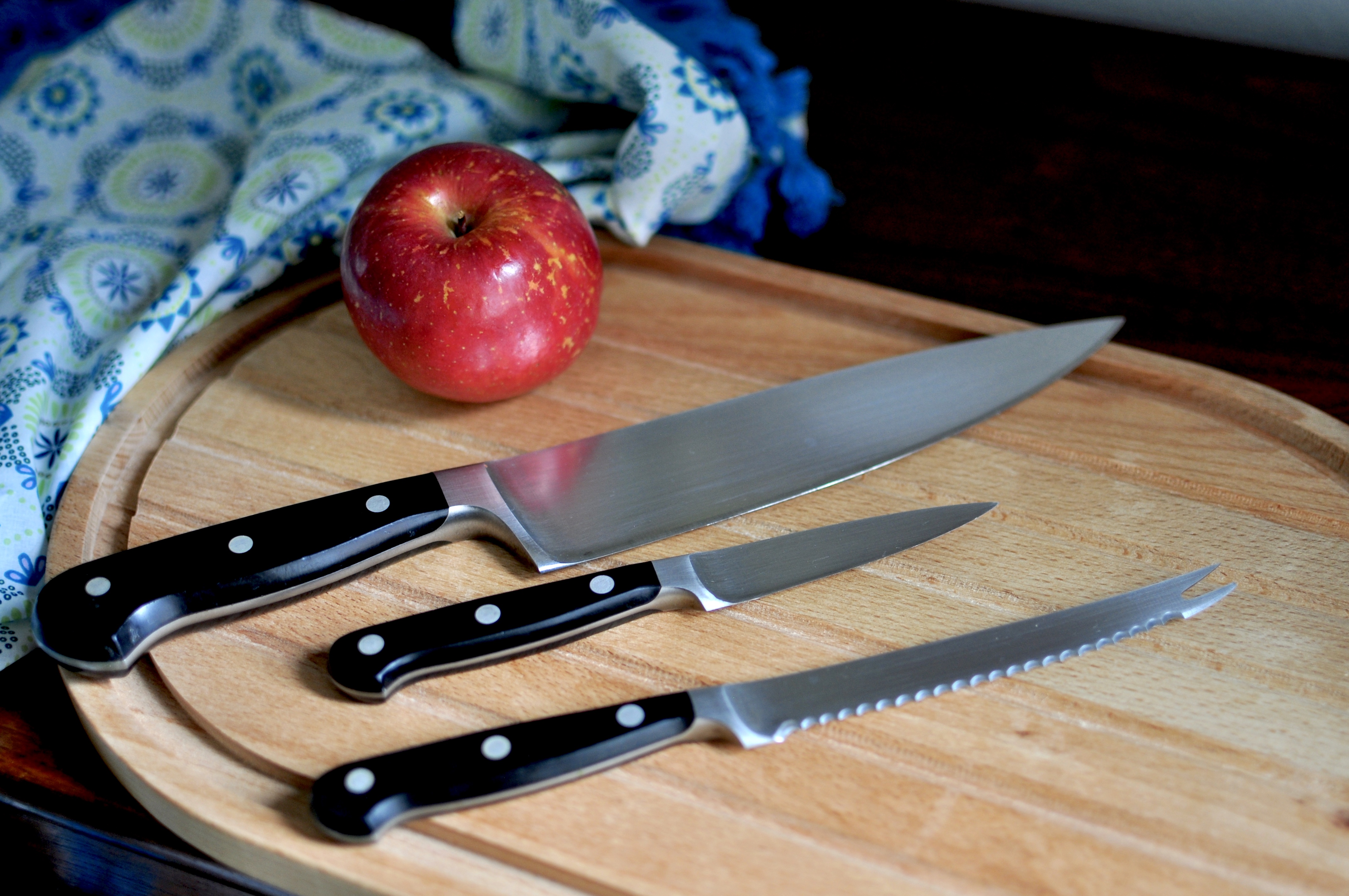 Stocking your Kitchen: Knives 